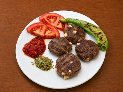Kaşarlı Köfte